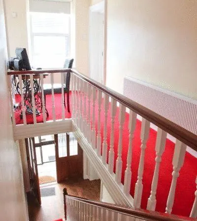 לינה וארוחת בוקר Desota House